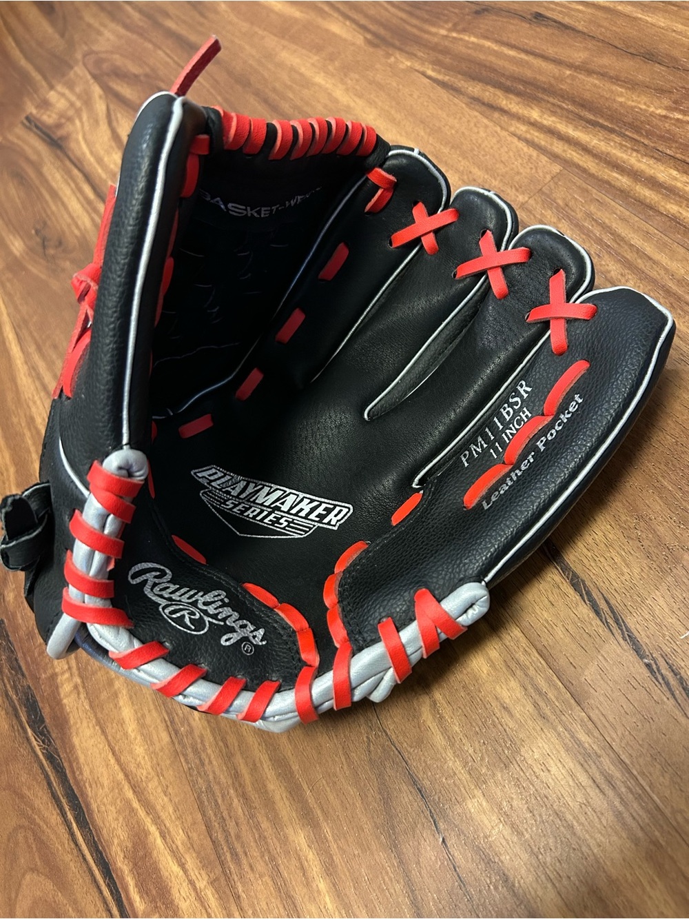 Rawlings Baseball Glove 11” Playmaker Series Leather Right Black Baseball Glove